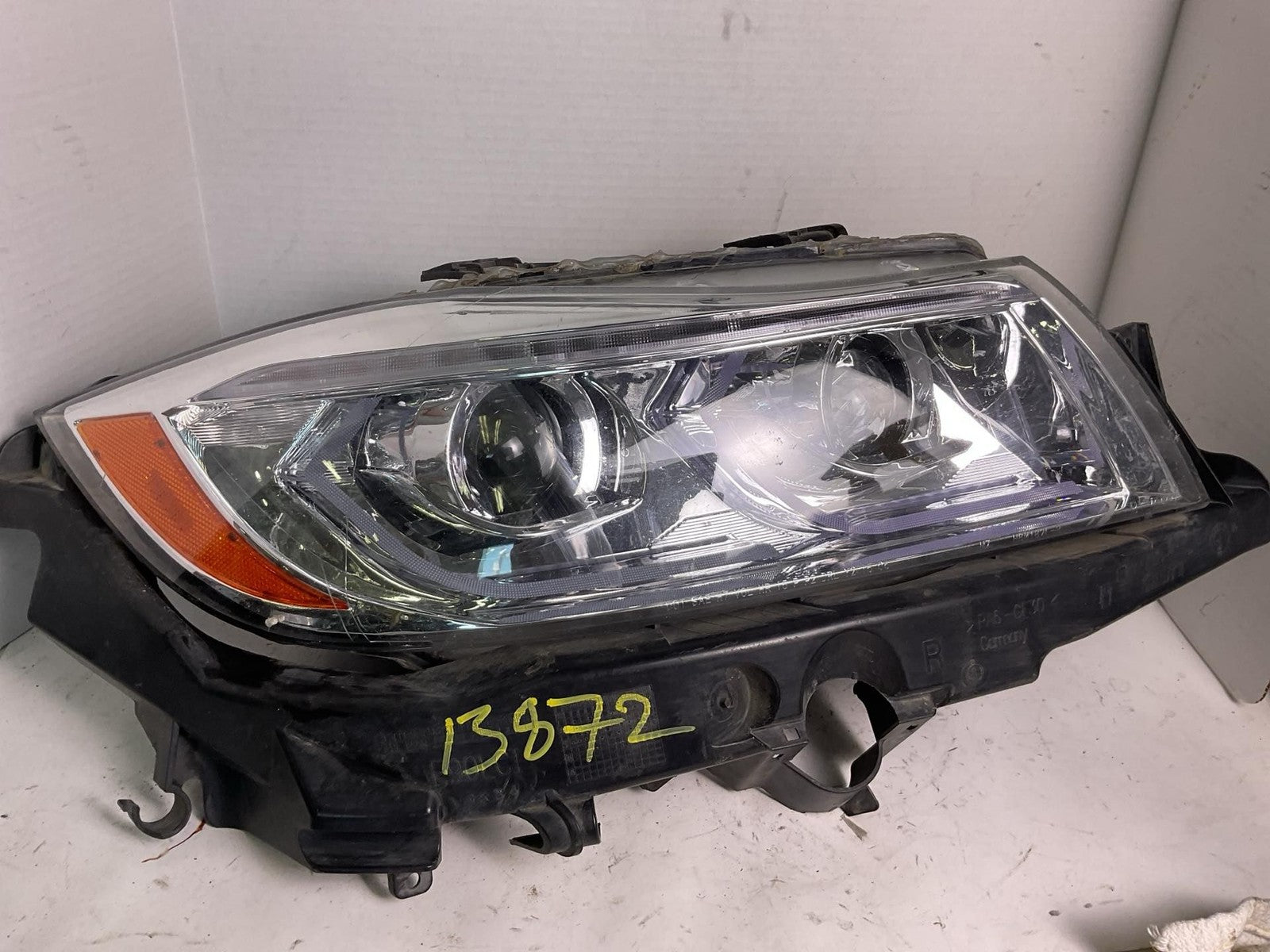 Headlamp Assembly BMW 328 SERIES Right 09 10 11 120